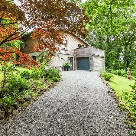 Spacious Chalet With Fenced Garden In Forest In Vieuxville Ferrières