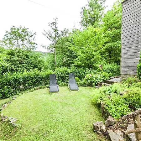 Chalet Spacious Chalet With Fenced Garden In Forest In Vieuxville *
